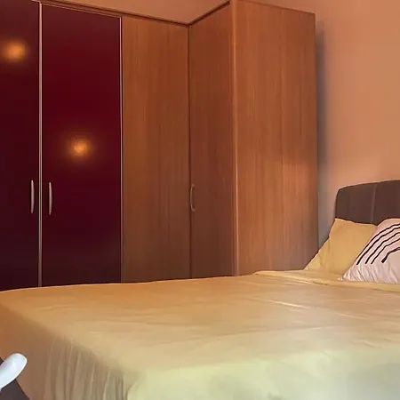 Zee's Lux Spot アパート スコピエ