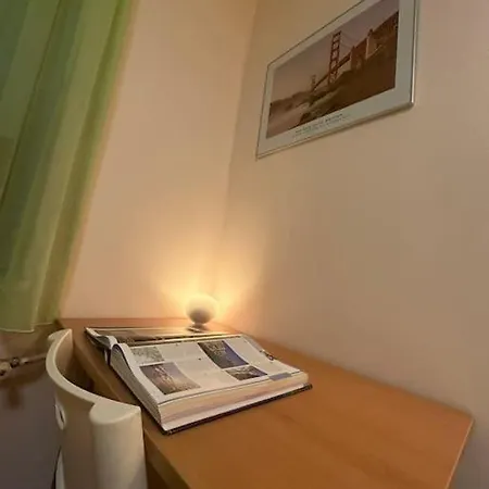 アパート Zee's Lux Spot スコピエ